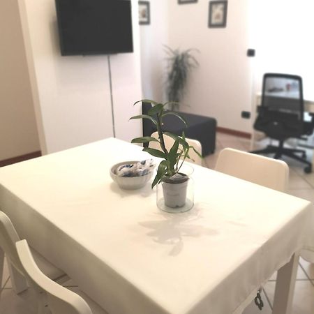 Holiday Apartment - Brescia Centro - Parcheggio Privato Buitenkant foto
